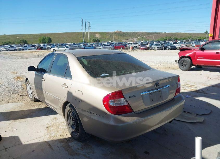 Photo 3 of 2002 Toyota Camry XLE (VIN 4T1BE30K12U051222)