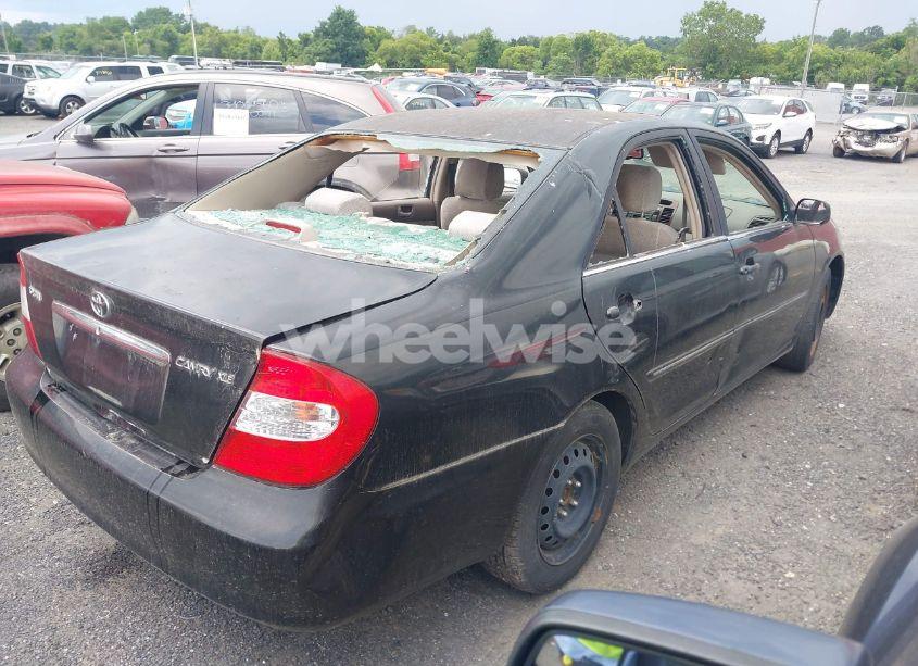 Photo 4 of 2002 Toyota Camry XLE (VIN 4T1BE30K12U088903)