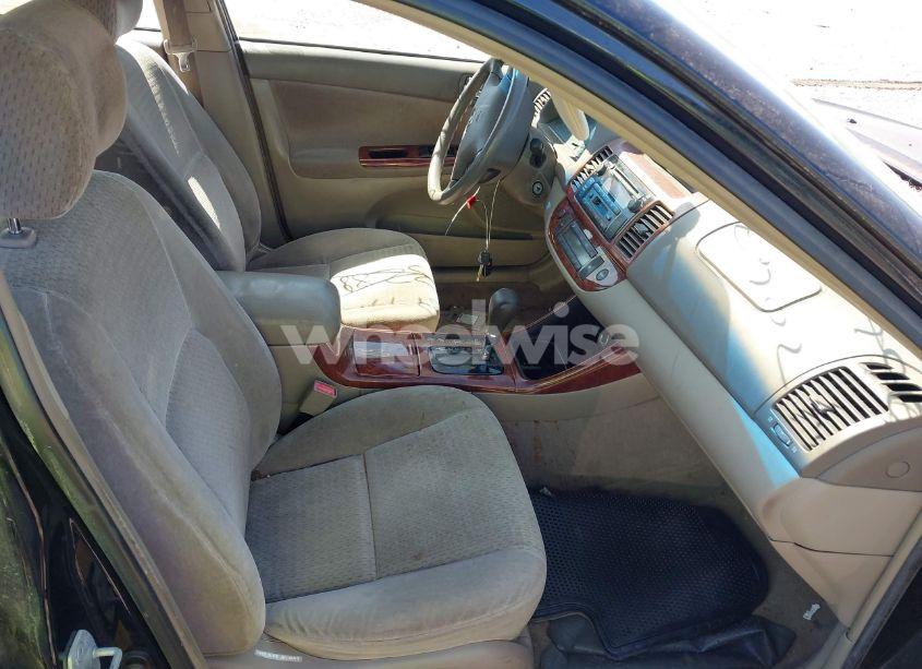 Photo 5 of 2002 Toyota Camry XLE (VIN 4T1BE30K12U088903)