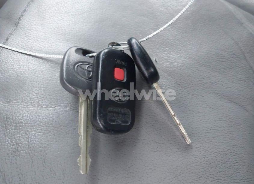 Photo 11 of 2002 Toyota Camry XLE (VIN 4T1BE30K12U516694)