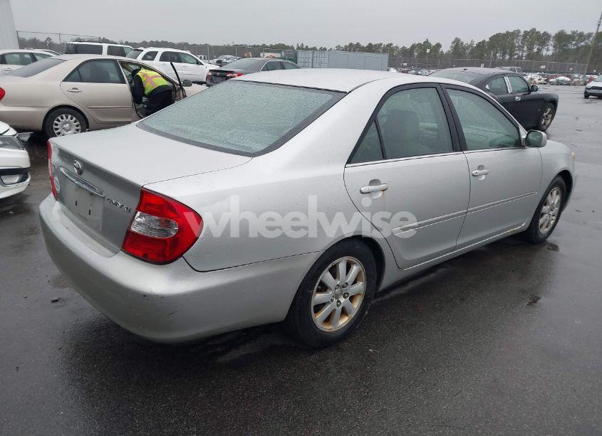 Photo 4 of 2002 Toyota Camry XLE (VIN 4T1BE30K12U516694)