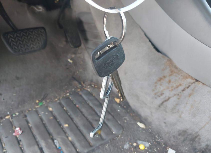 Photo 11 of 2002 Toyota Camry LE (VIN 4T1BE30K12U555639)