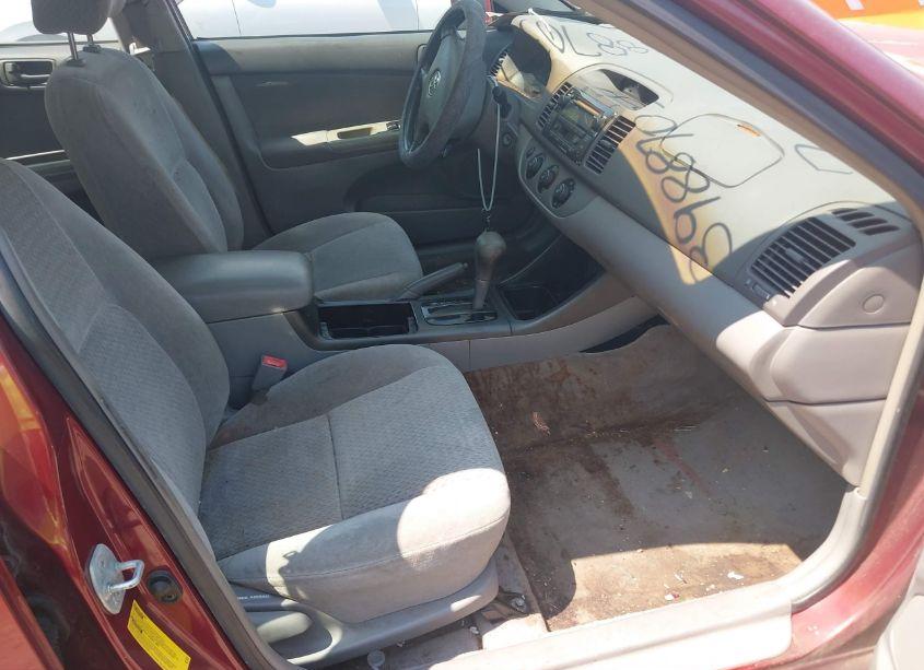 Photo 5 of 2002 Toyota Camry LE (VIN 4T1BE30K12U555639)