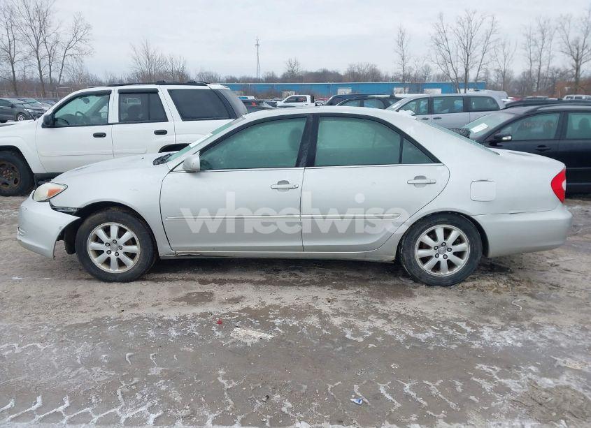 Photo 14 of 2002 Toyota Camry XLE (VIN 4T1BE30K12U564471)