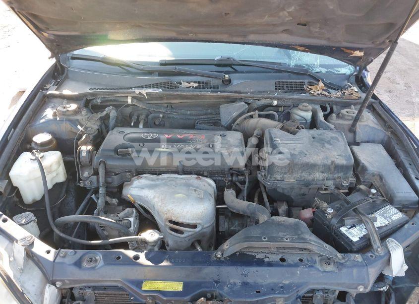 Photo 10 of 2002 Toyota Camry LE (VIN 4T1BE30K12U581092)