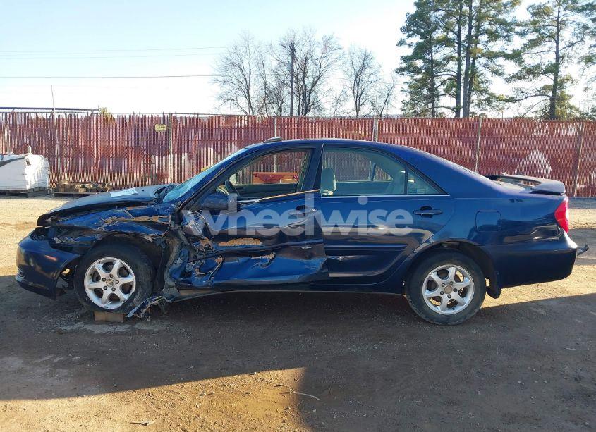 Photo 15 of 2002 Toyota Camry LE (VIN 4T1BE30K12U581092)