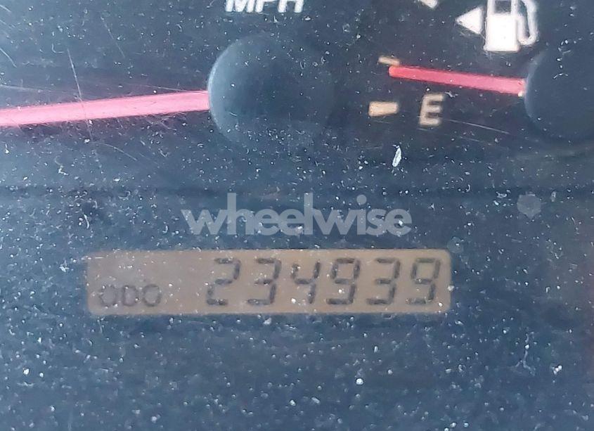 Photo 16 of 2002 Toyota Camry LE (VIN 4T1BE30K12U581092)