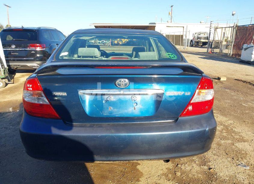 Photo 17 of 2002 Toyota Camry LE (VIN 4T1BE30K12U581092)