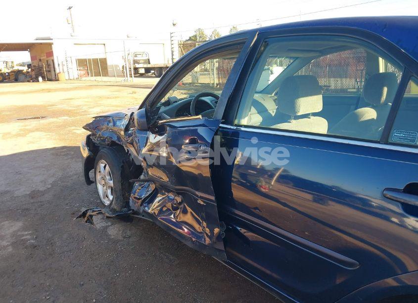 Photo 18 of 2002 Toyota Camry LE (VIN 4T1BE30K12U581092)