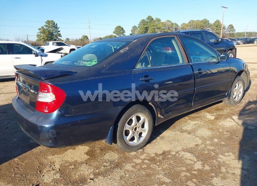 Photo 4 of 2002 Toyota Camry LE (VIN 4T1BE30K12U581092)