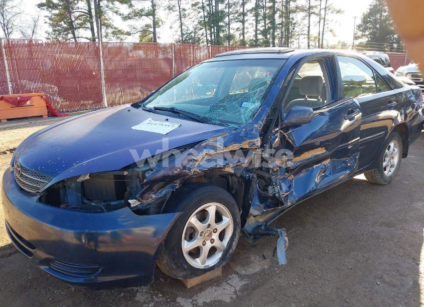 Photo 6 of 2002 Toyota Camry LE (VIN 4T1BE30K12U581092)