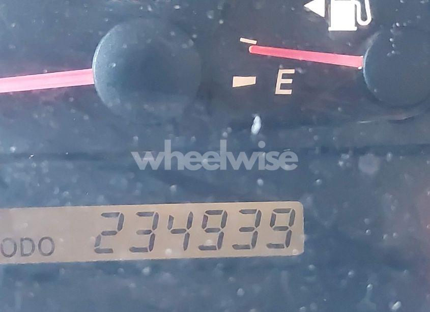 Photo 7 of 2002 Toyota Camry LE (VIN 4T1BE30K12U581092)