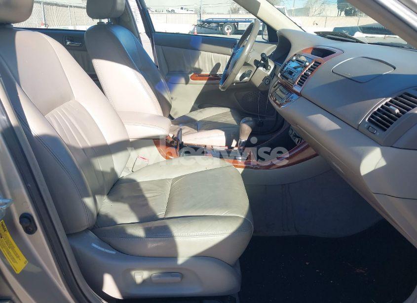 Photo 5 of 2002 Toyota Camry XLE (VIN 4T1BE30K12U614351)