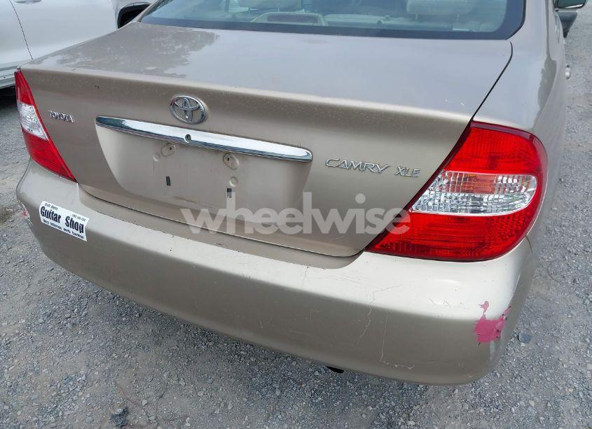 Photo 16 of 2003 Toyota Camry XLE (VIN 4T1BE30K13U141729)