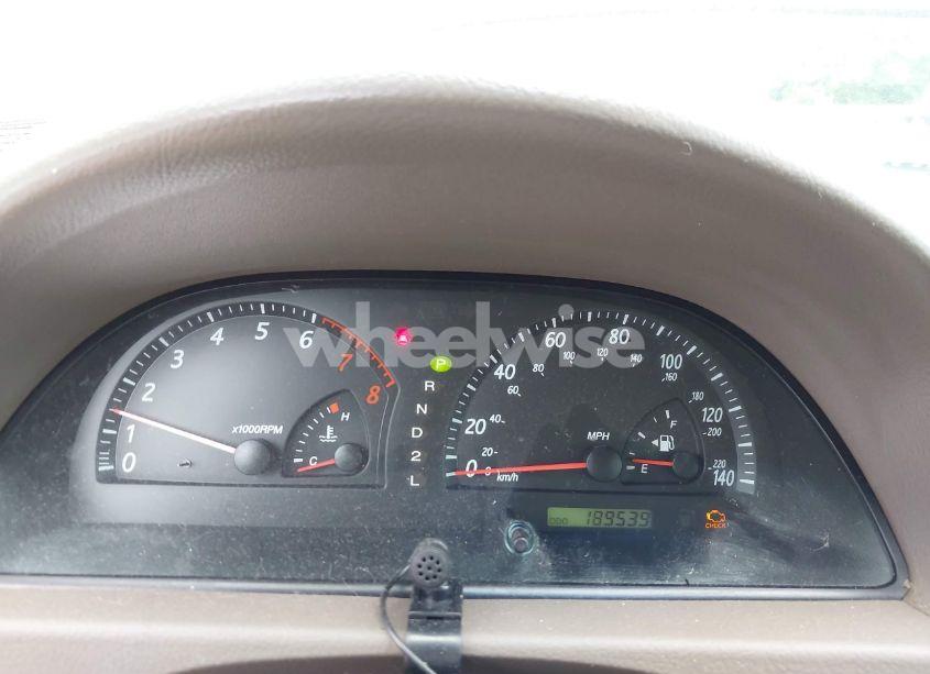 Photo 7 of 2003 Toyota Camry XLE (VIN 4T1BE30K13U141729)