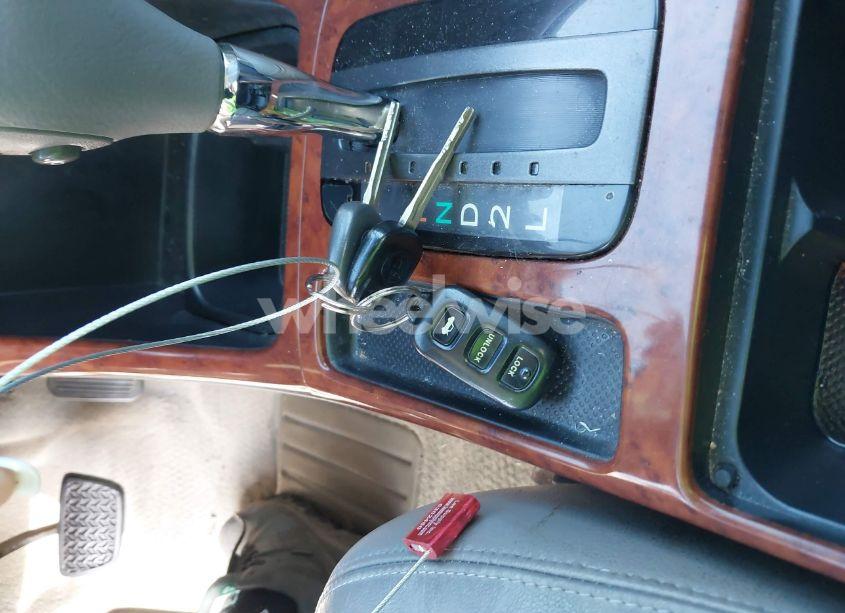 Photo 11 of 2003 Toyota Camry XLE (VIN 4T1BE30K13U195810)