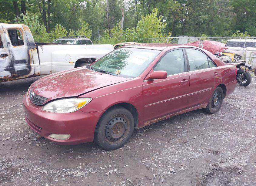 Photo 2 of 2003 Toyota Camry XLE (VIN 4T1BE30K13U214114)