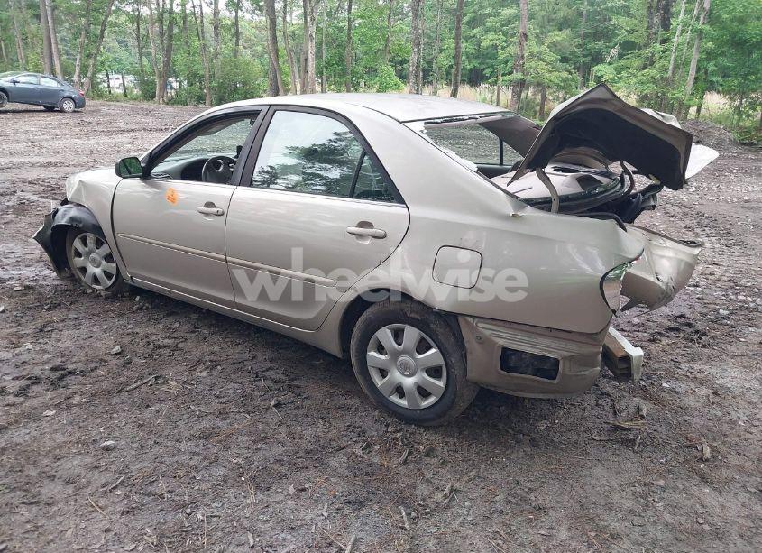 Photo 3 of 2003 Toyota Camry LE (VIN 4T1BE30K13U245511)