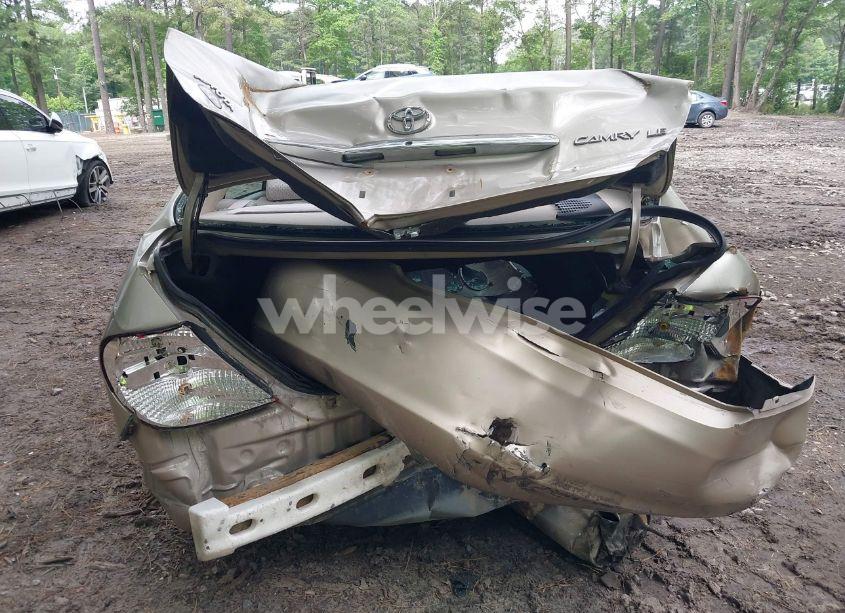 Photo 6 of 2003 Toyota Camry LE (VIN 4T1BE30K13U245511)