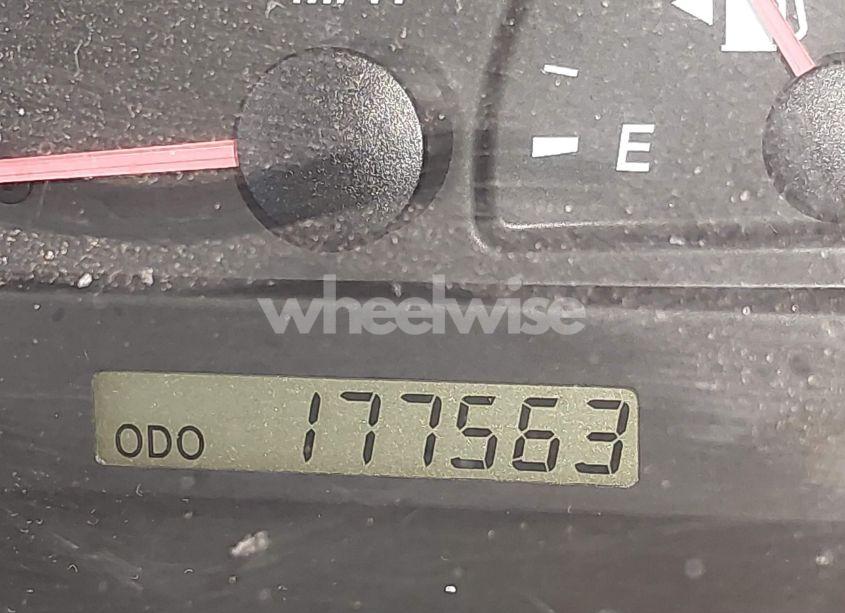 Photo 12 of 2003 Toyota Camry XLE (VIN 4T1BE30K13U688645)