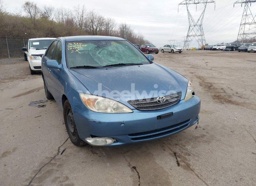 Photo 6 of 2003 Toyota Camry XLE (VIN 4T1BE30K13U688645)