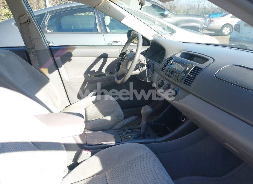 Photo 5 of 2003 Toyota Camry LE (VIN 4T1BE30K13U718873)