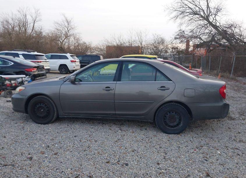 Photo 15 of 2003 Toyota Camry LE (VIN 4T1BE30K13U731106)