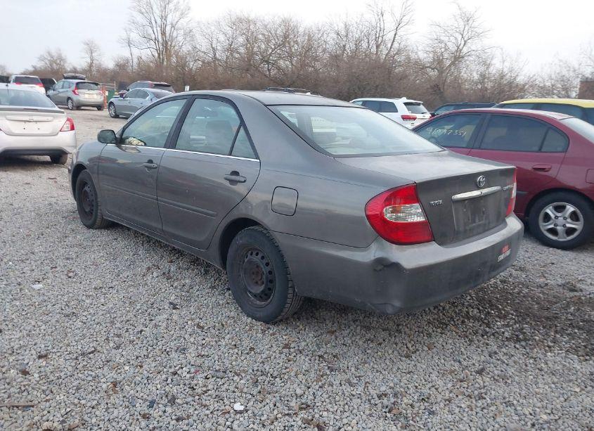Photo 3 of 2003 Toyota Camry LE (VIN 4T1BE30K13U731106)