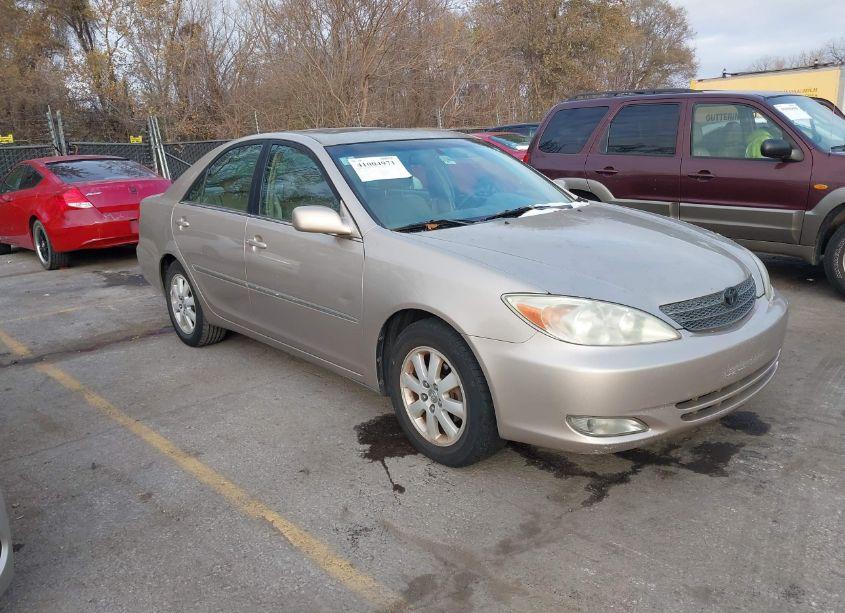 2004 Toyota Camry XLE (VIN 4T1BE30K14U285198) main photo