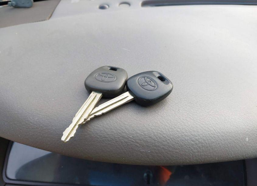 Photo 11 of 2004 Toyota Camry XLE (VIN 4T1BE30K14U285198)