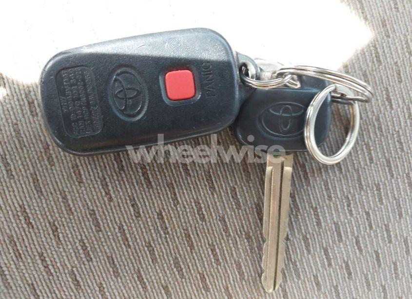 Photo 11 of 2004 Toyota Camry LE (VIN 4T1BE30K14U306583)