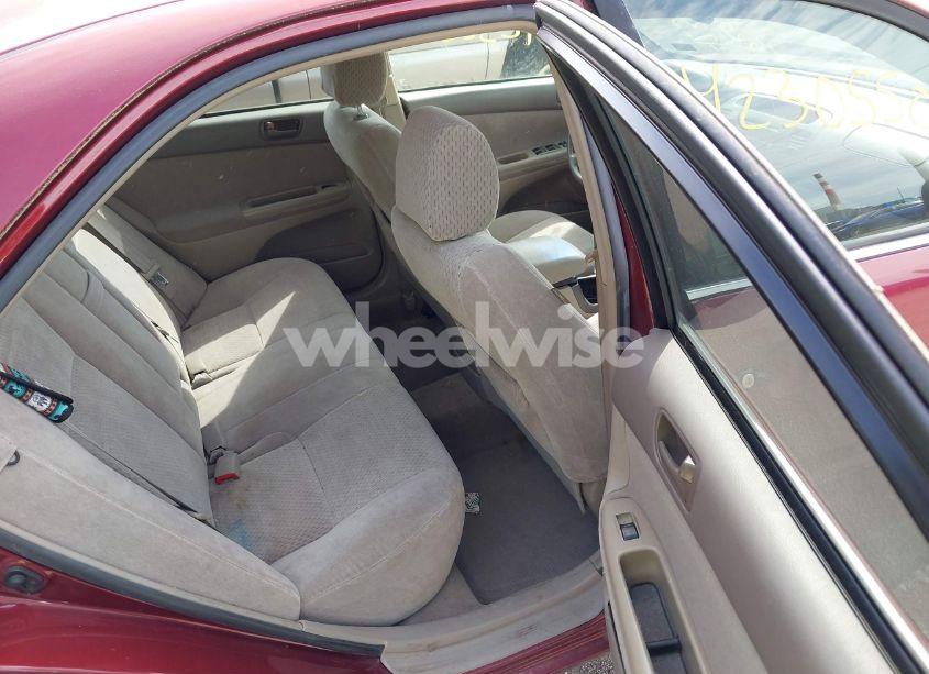 Photo 8 of 2004 Toyota Camry LE (VIN 4T1BE30K14U306583)