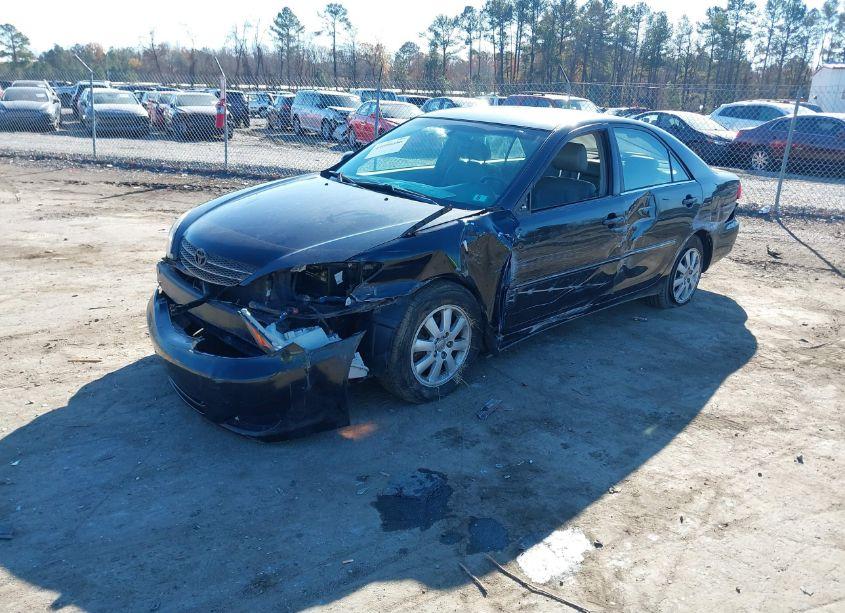 Photo 2 of 2004 Toyota Camry XLE (VIN 4T1BE30K14U346016)