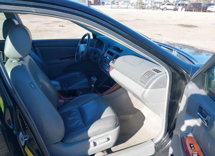 Photo 5 of 2004 Toyota Camry XLE (VIN 4T1BE30K14U346016)