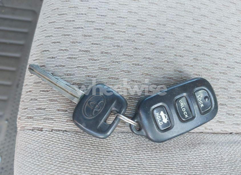 Photo 11 of 2004 Toyota Camry LE (VIN 4T1BE30K14U368002)