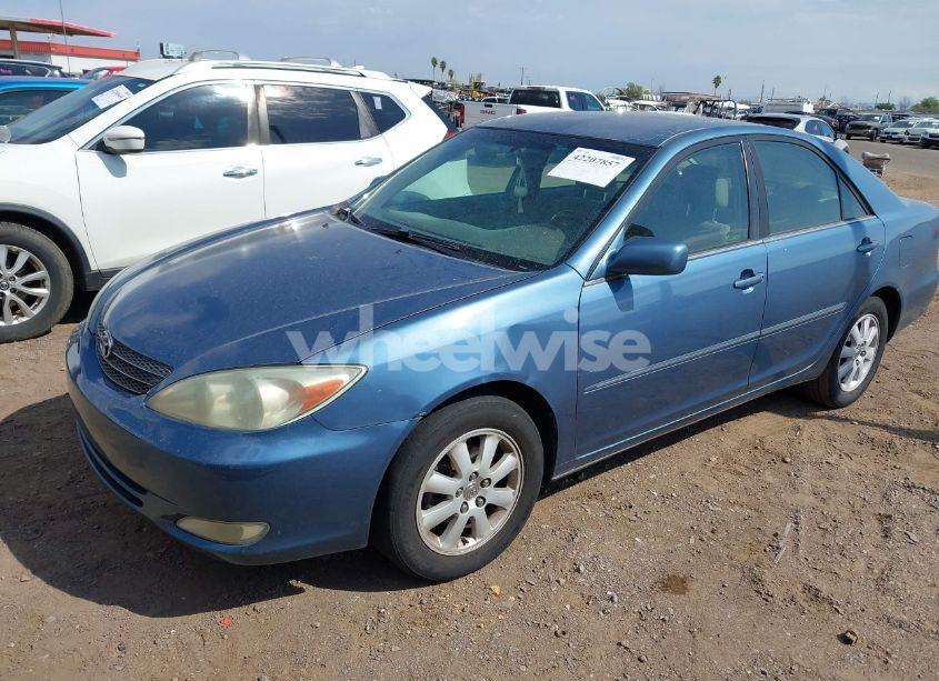 Photo 2 of 2004 Toyota Camry XLE (VIN 4T1BE30K14U838528)