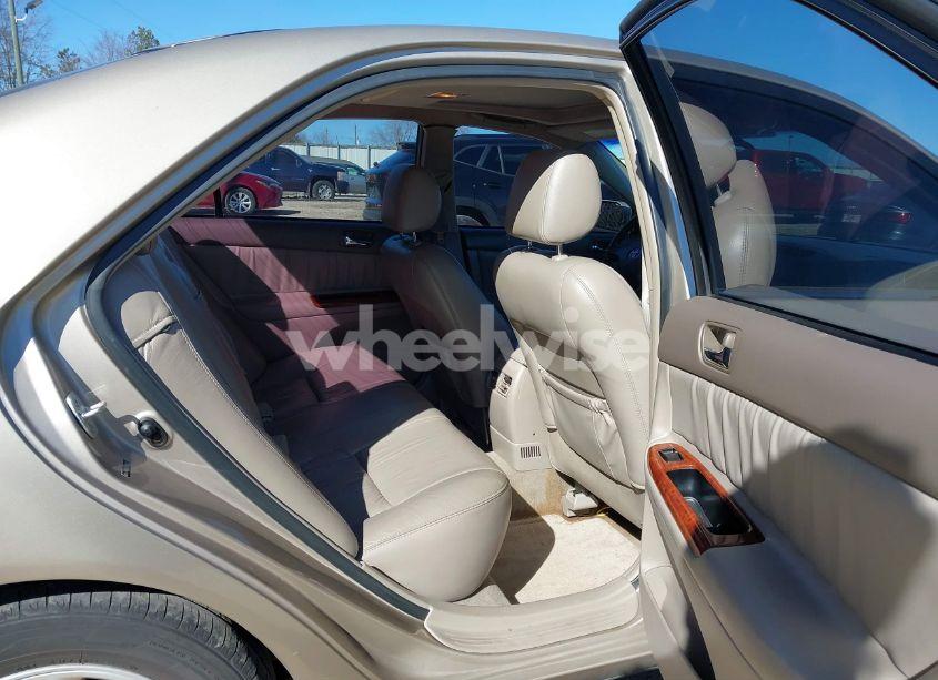 Photo 8 of 2004 Toyota Camry XLE (VIN 4T1BE30K14U875725)