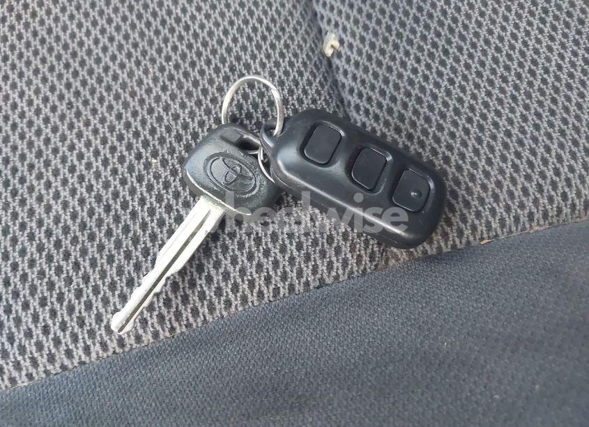 Photo 11 of 2004 Toyota Camry SE (VIN 4T1BE30K14U885056)