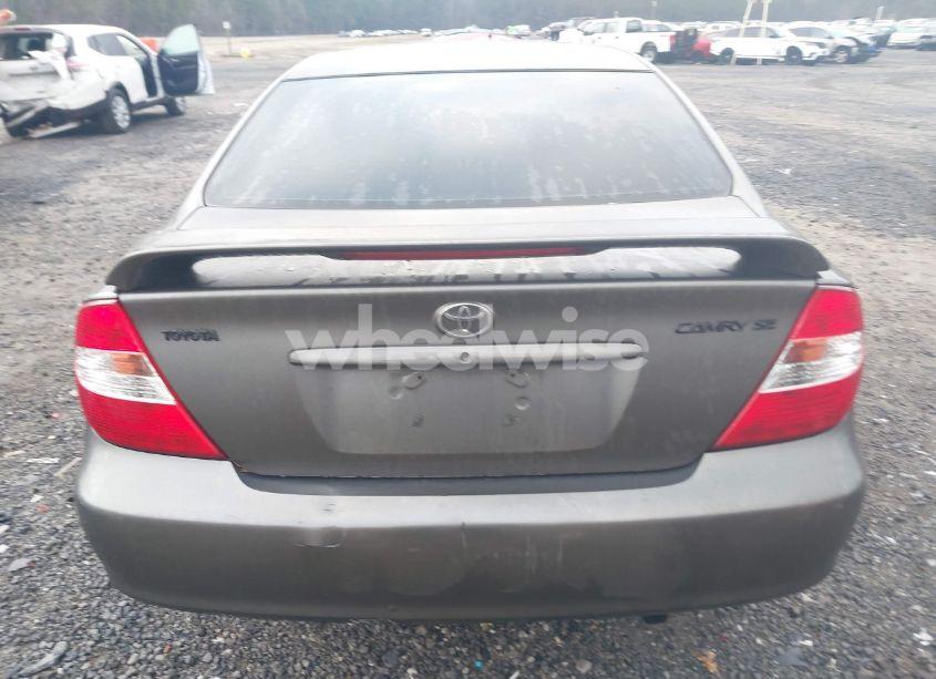 Photo 16 of 2004 Toyota Camry SE (VIN 4T1BE30K14U885056)