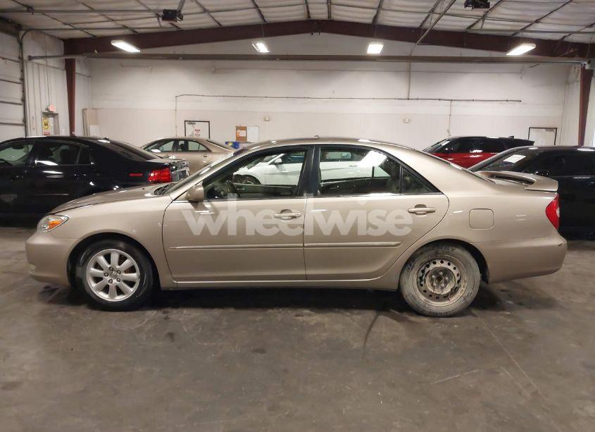 Photo 15 of 2004 Toyota Camry XLE (VIN 4T1BE30K14U889902)