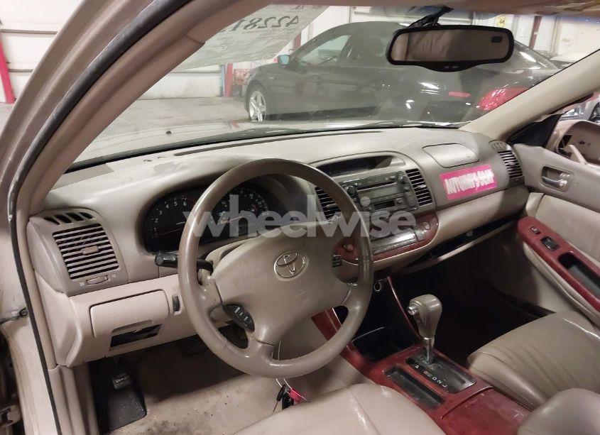 Photo 18 of 2004 Toyota Camry XLE (VIN 4T1BE30K14U889902)