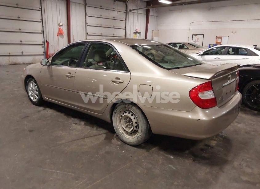 Photo 3 of 2004 Toyota Camry XLE (VIN 4T1BE30K14U889902)