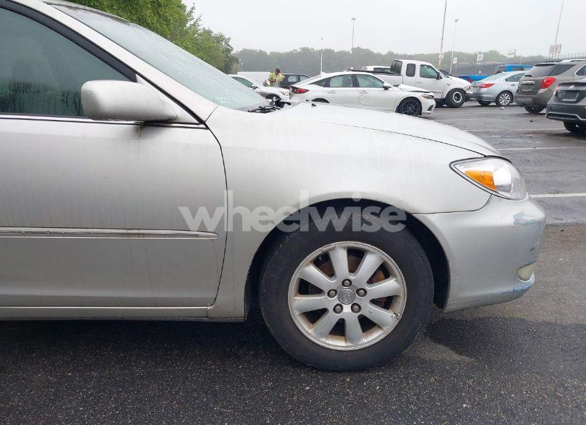 Photo 12 of 2004 Toyota Camry XLE (VIN 4T1BE30K14U913017)