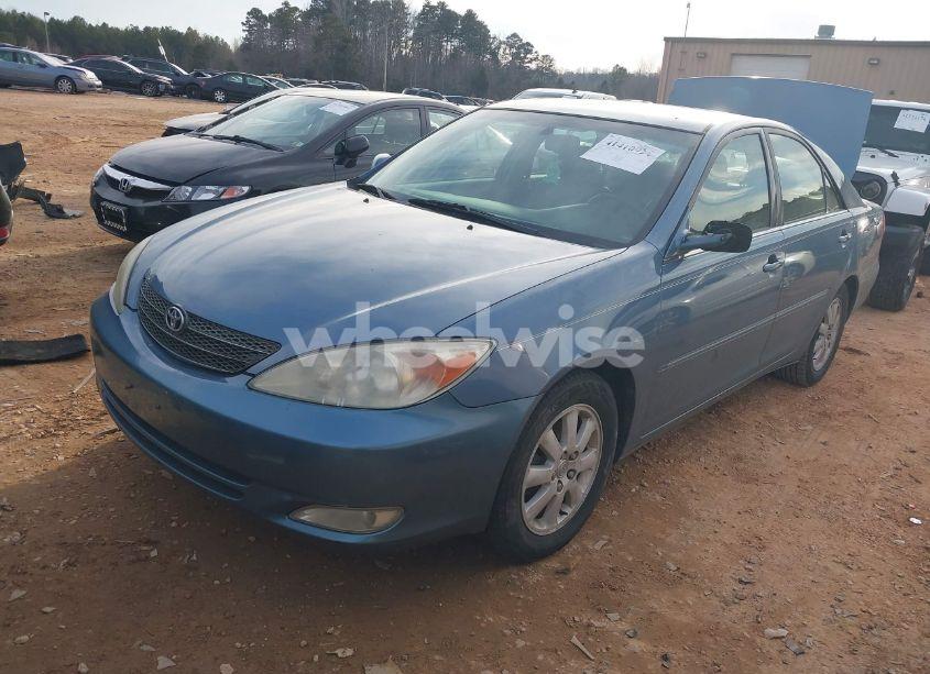 Photo 2 of 2004 Toyota Camry XLE (VIN 4T1BE30K14U915740)