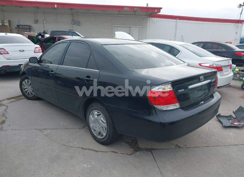 Photo 3 of 2005 Toyota Camry LE (VIN 4T1BE30K15U391121)