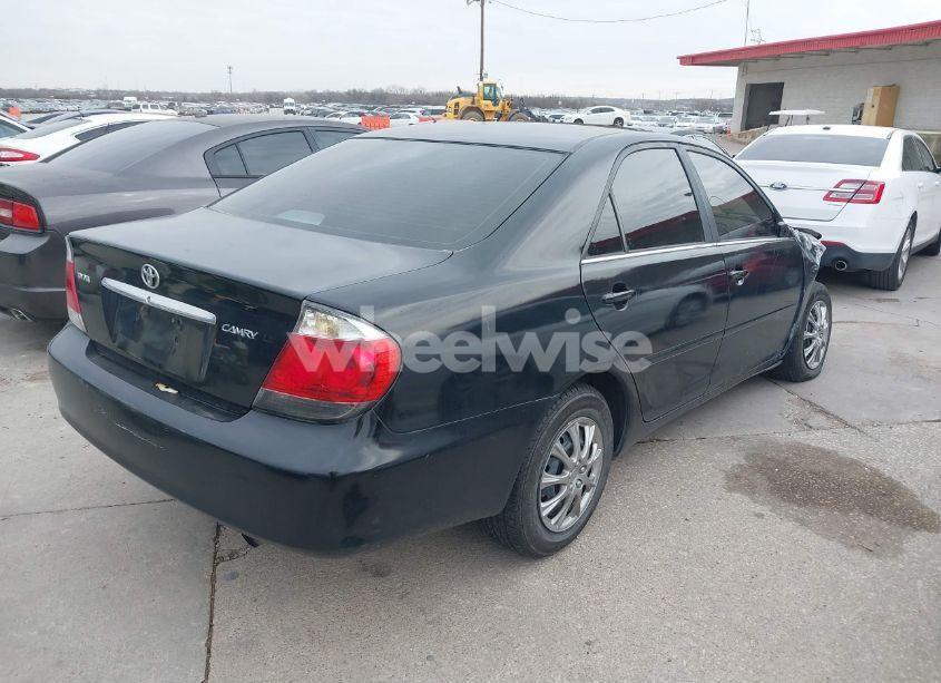 Photo 4 of 2005 Toyota Camry LE (VIN 4T1BE30K15U391121)