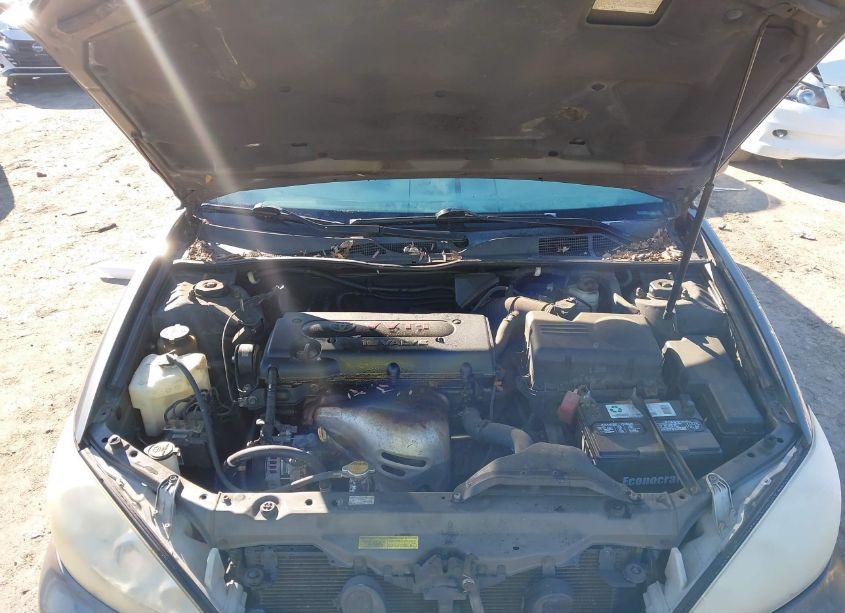 Photo 10 of 2005 Toyota Camry LE (VIN 4T1BE30K15U516327)