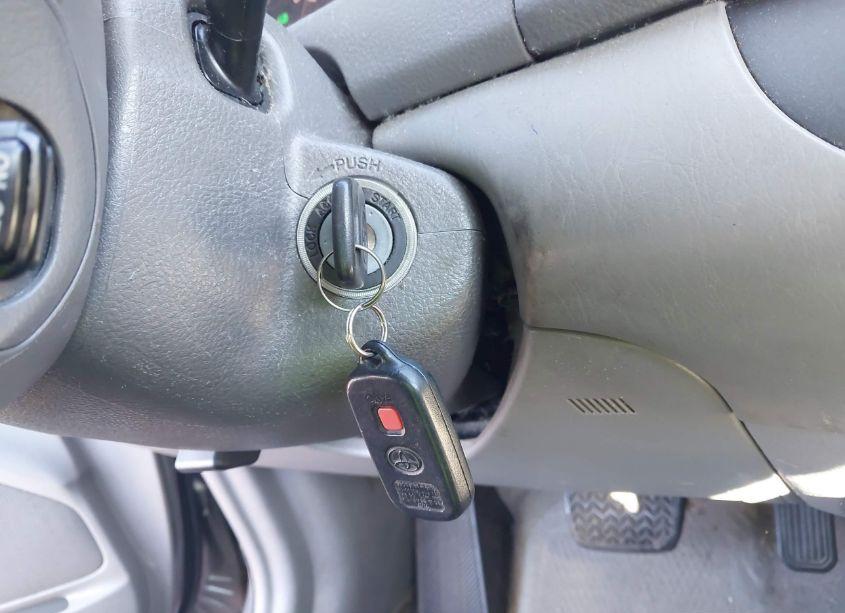 Photo 11 of 2005 Toyota Camry LE (VIN 4T1BE30K15U516327)
