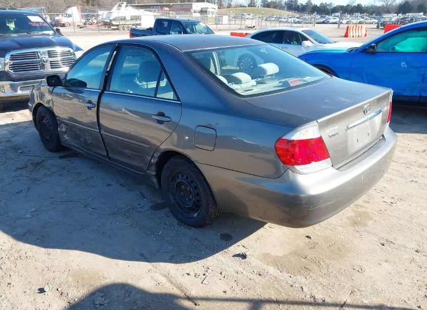 Photo 3 of 2005 Toyota Camry LE (VIN 4T1BE30K15U516327)