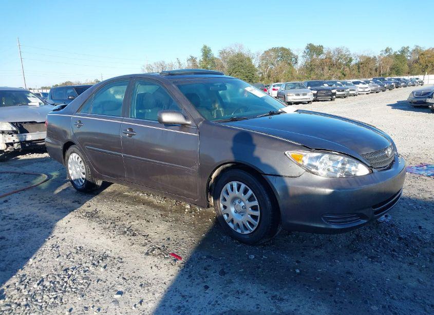 2005 Toyota Camry SE (VIN 4T1BE30K15U531247) main photo